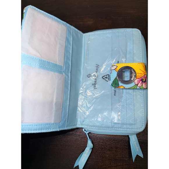 NWOT Vera Bradley Zip Around Wallet Clutch Lemons Grove Floral Print Light Blue - Picture 4 of 7